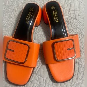 Orange women's shoes. Fashion brand. Size 38. New.